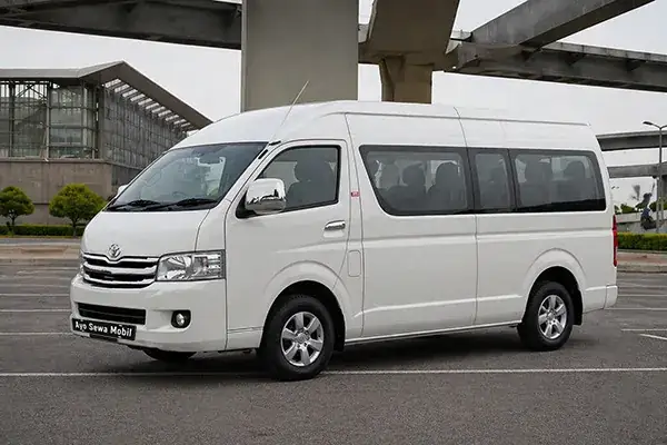 Sewa Toyota Hiace dengan Sopir di Bali