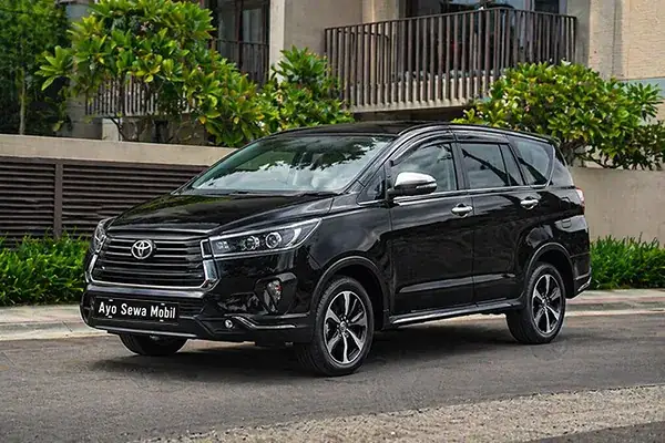 Sewa Innova Venturer di Bali