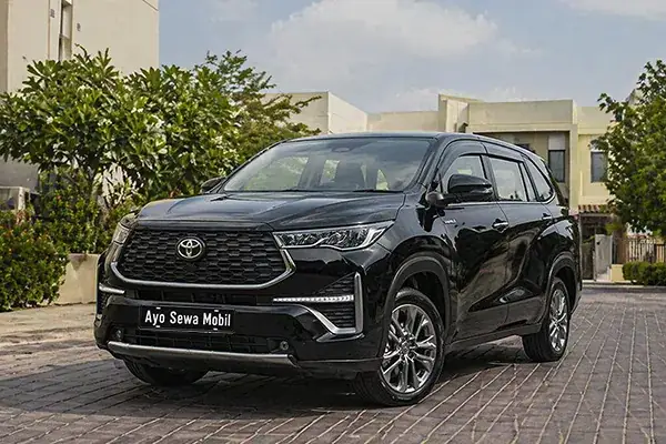 Sewa Innova Zenix Type Q di Bali