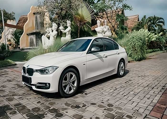 Sewa BMW F30 di Bali