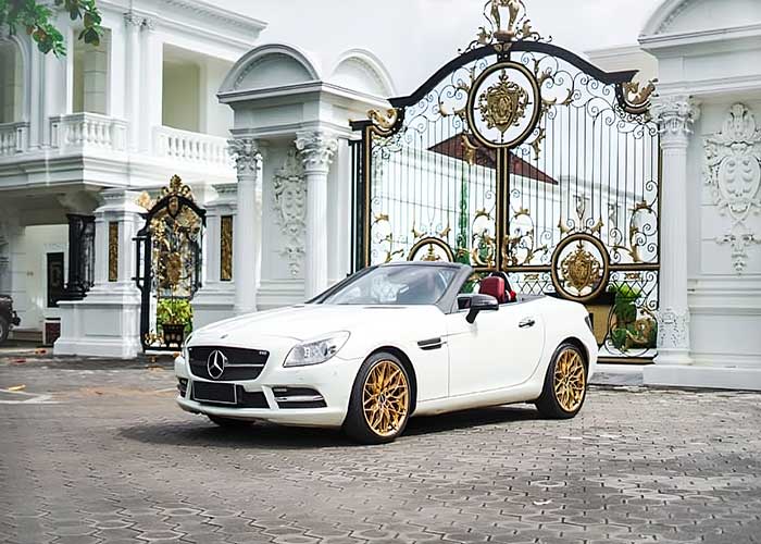 Sewa Mercy SLK di Bali